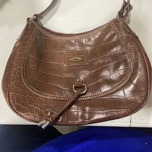 Tommy Hilfiger Alligator Design purse.
